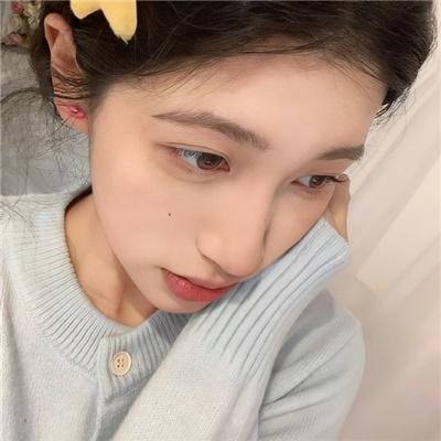 伪情半生封面